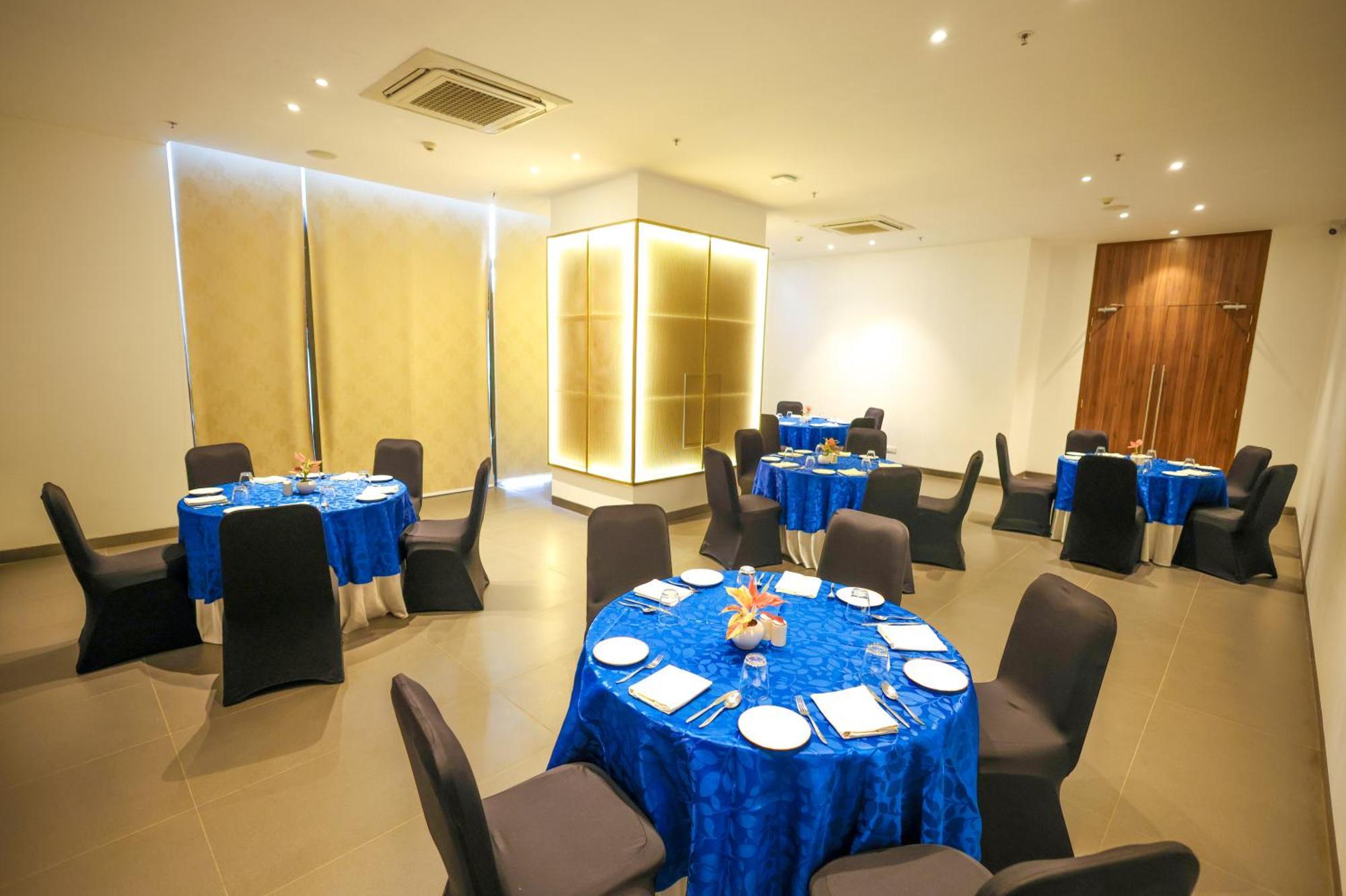 Rhythm Gurugram Hotel & Suites, Sohna Road Gurgaon Dış mekan fotoğraf