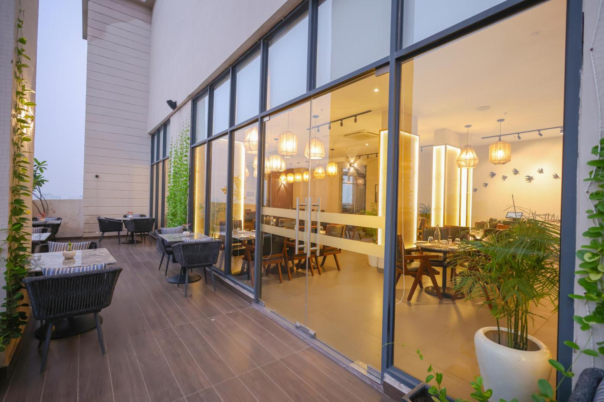Rhythm Gurugram Hotel & Suites, Sohna Road Gurgaon Dış mekan fotoğraf
